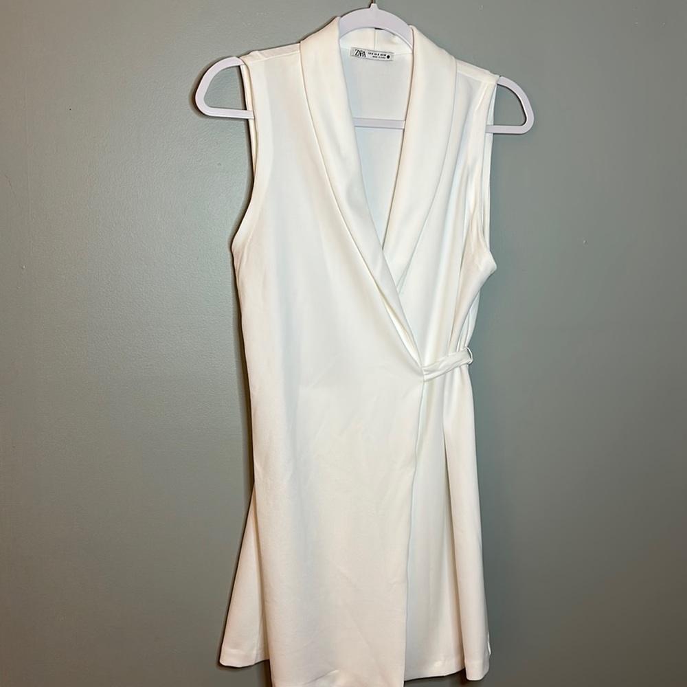 Zara size small white collared wrap dress